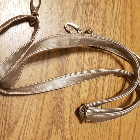 Adorable gold Handbag NWOT - Picture 6 of 6